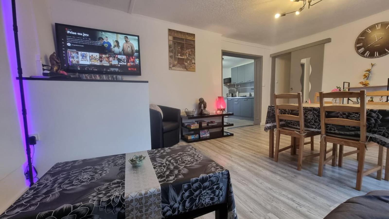 Appartement Rethel - Netflix - Marc & Cecile المظهر الخارجي الصورة
